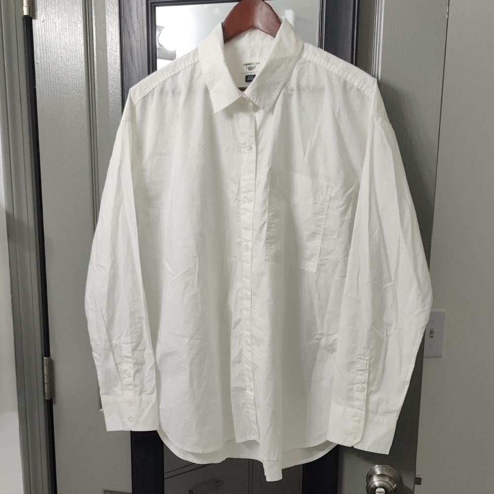 NWOT Elegant Crisp White Men's Button Down Shirt